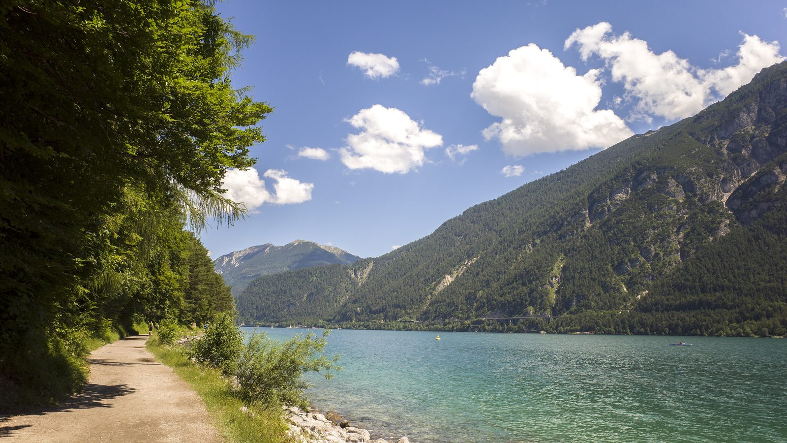 De Achensee ten noorden van Pertisau in Tirol